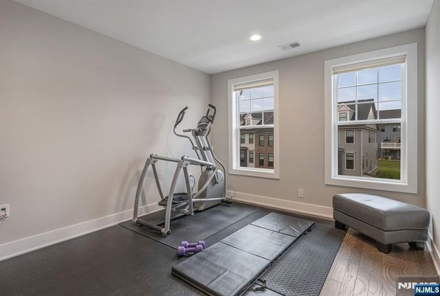 3 Cinnamon Drive, Upper Saddle River, NJ 07458