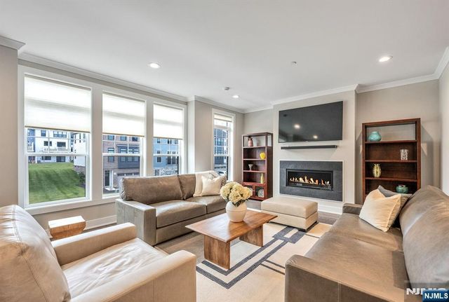 3 Cinnamon Drive, Upper Saddle River, NJ 07458