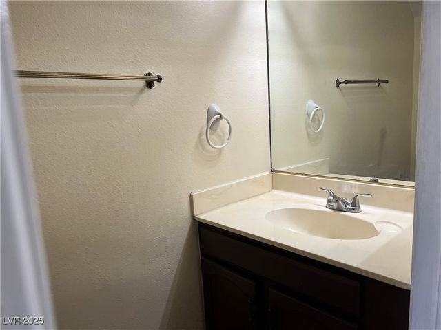 2611 Aracatuba Avenue, Las Vegas, NV 89121