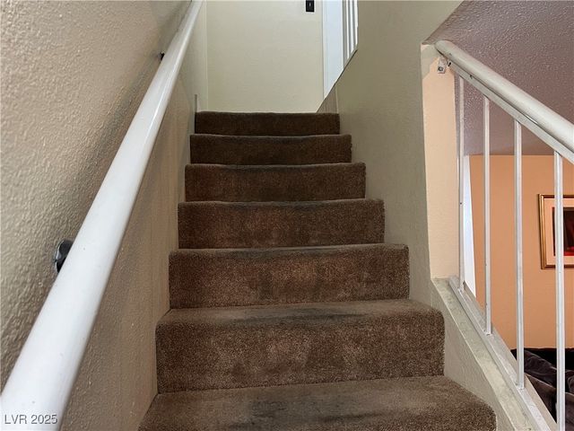 2611 Aracatuba Avenue, Las Vegas, NV 89121