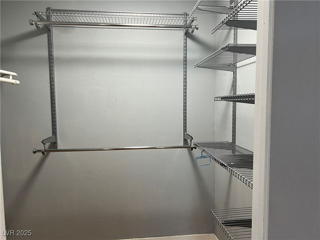 2611 Aracatuba Avenue, Las Vegas, NV 89121