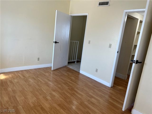 2611 Aracatuba Avenue, Las Vegas, NV 89121