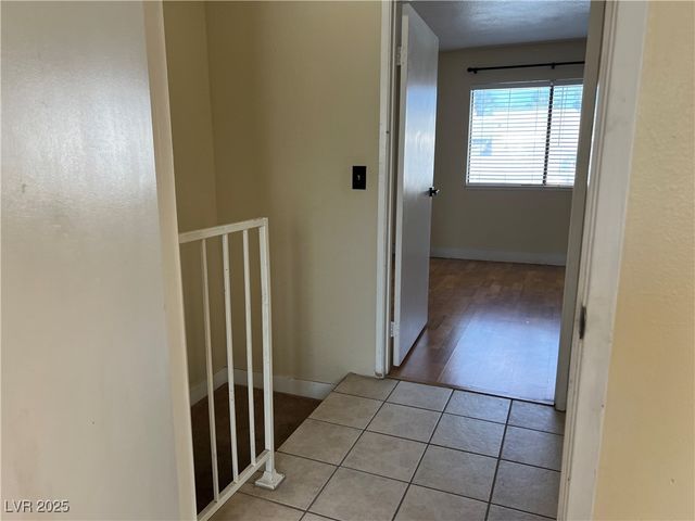 2611 Aracatuba Avenue, Las Vegas, NV 89121