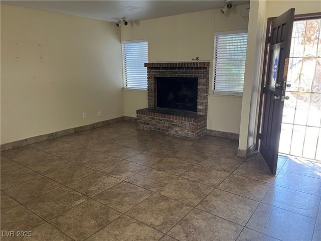 2611 Aracatuba Avenue, Las Vegas, NV 89121