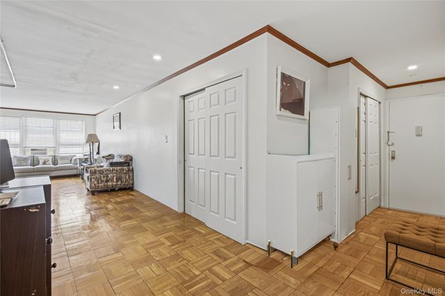 3425 150th Pl 1B, Flushing, NY 11354