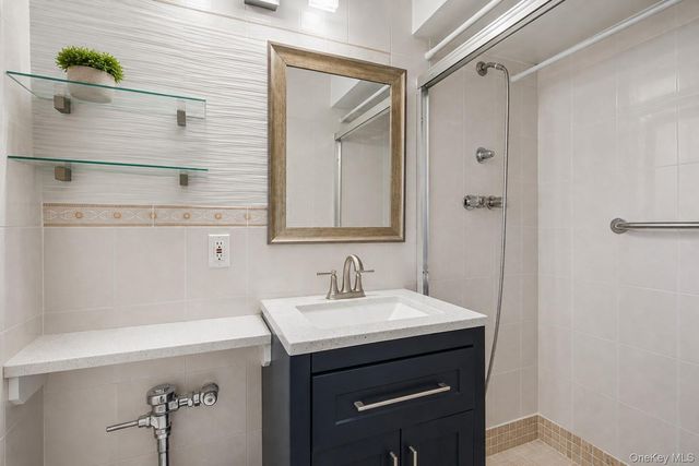 3425 150th Pl 1B, Flushing, NY 11354