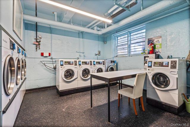 3425 150th Pl 1B, Flushing, NY 11354