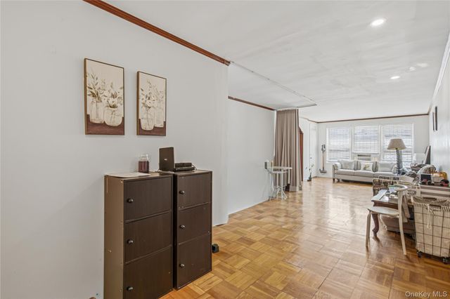 3425 150th Pl 1B, Flushing, NY 11354