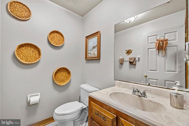 32 CARRIAGE HILL LN, Fredericksburg, VA 22407