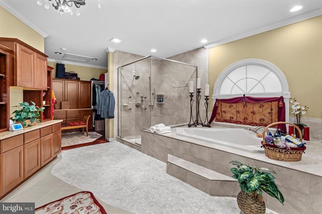 32 CARRIAGE HILL LN, Fredericksburg, VA 22407