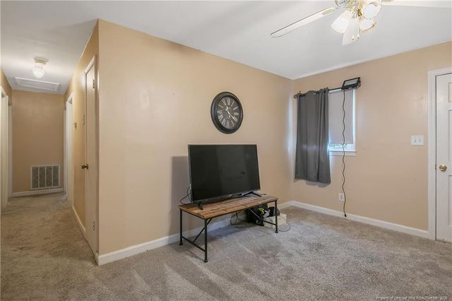 322 Lafayette Street, Saint Pauls, NC 28384