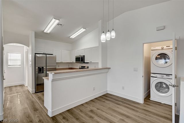8830 Tomnitz Avenue 101, Las Vegas, NV 89178