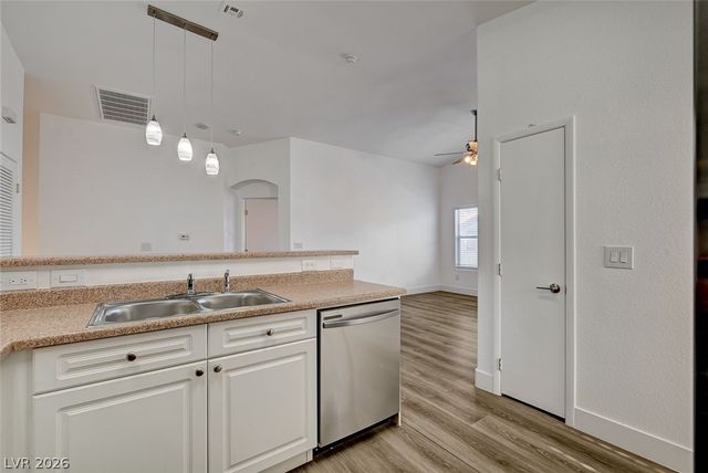 8830 Tomnitz Avenue 101, Las Vegas, NV 89178