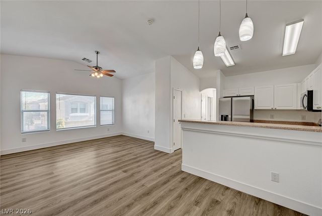 8830 Tomnitz Avenue 101, Las Vegas, NV 89178