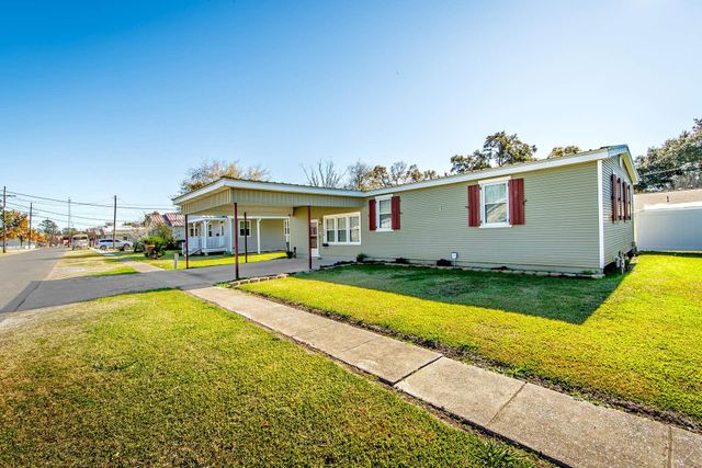 228 Lafaye, Thibodaux, LA 70301