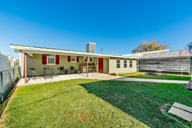 228 Lafaye, Thibodaux, LA 70301