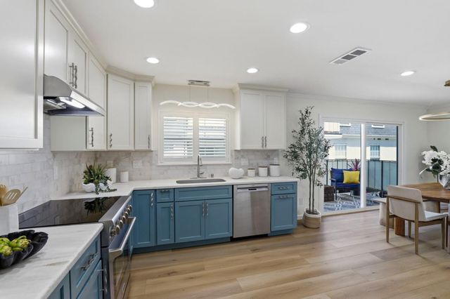 451 Oak Grove Avenue 1, Menlo Park, CA 94025