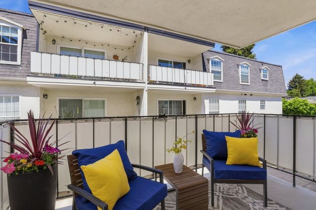 451 Oak Grove Avenue 1, Menlo Park, CA 94025