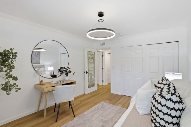 451 Oak Grove Avenue 1, Menlo Park, CA 94025