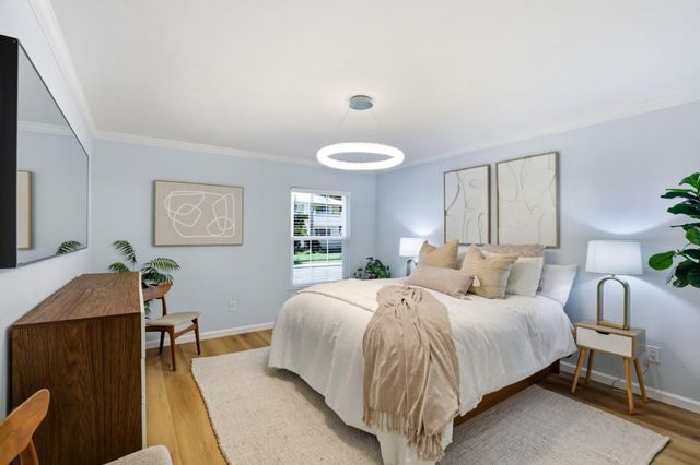 451 Oak Grove Avenue 1, Menlo Park, CA 94025