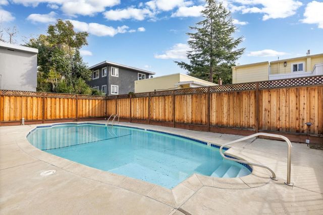 451 Oak Grove Avenue 1, Menlo Park, CA 94025