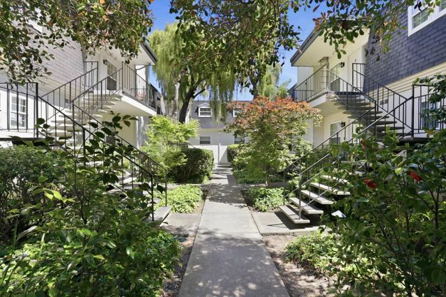 451 Oak Grove Avenue 1, Menlo Park, CA 94025