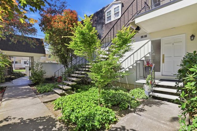 451 Oak Grove Avenue 1, Menlo Park, CA 94025