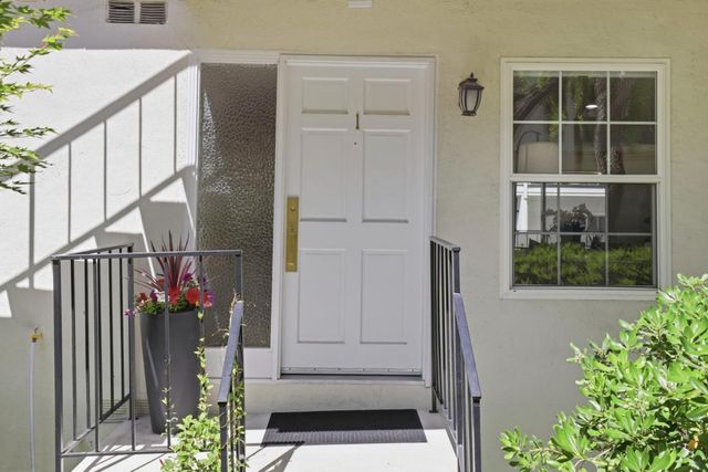 451 Oak Grove Avenue 1, Menlo Park, CA 94025