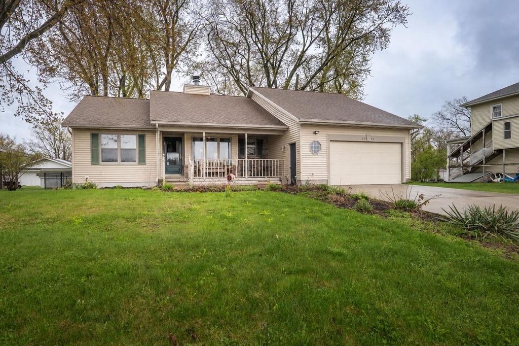 2040 N 1ST STREET, Wisconsin Rapids, WI 54494