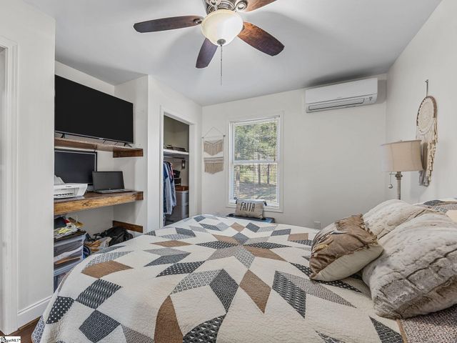 131 Mcginnis Road, Cowpens, SC 29330