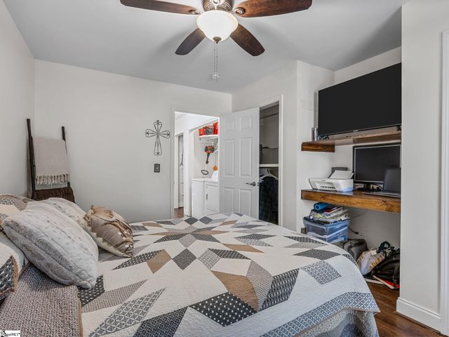 131 Mcginnis Road, Cowpens, SC 29330