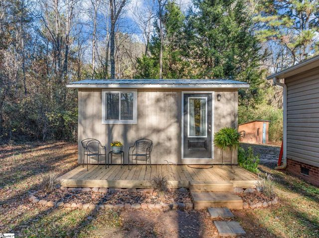 131 Mcginnis Road, Cowpens, SC 29330