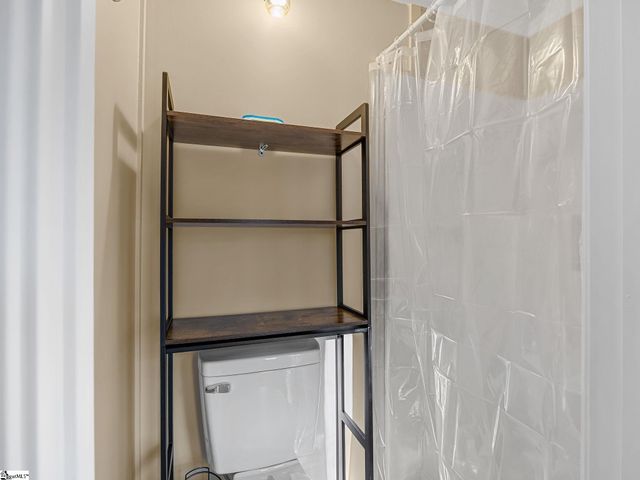 131 Mcginnis Road, Cowpens, SC 29330