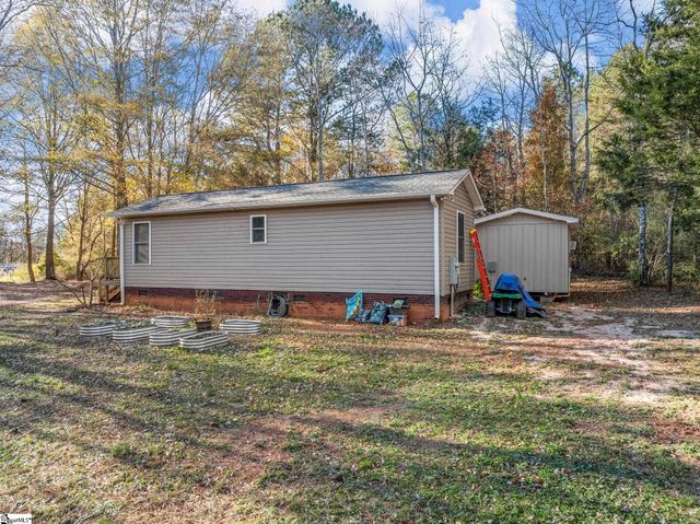 131 Mcginnis Road, Cowpens, SC 29330