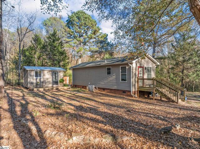 131 Mcginnis Road, Cowpens, SC 29330