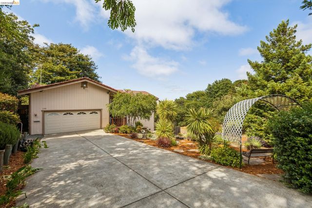 1131 Mitchell Way, El Sobrante, CA 94803