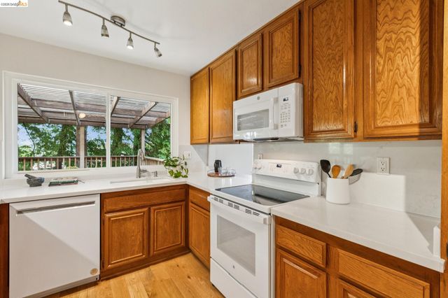 1131 Mitchell Way, El Sobrante, CA 94803