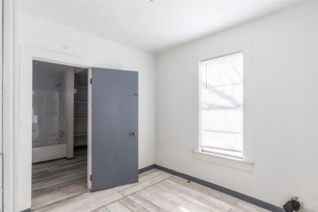 1902 Bristol Drive, Sweetwater, TX 79556