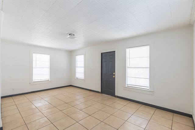 1902 Bristol Drive, Sweetwater, TX 79556