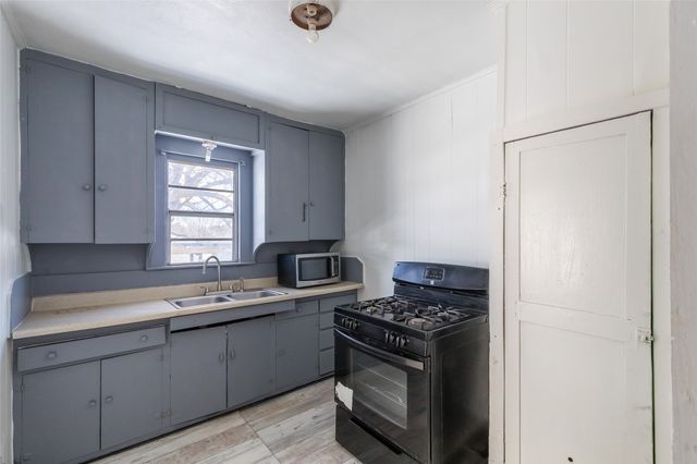 1902 Bristol Drive, Sweetwater, TX 79556