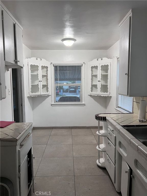 333 E 83rd Street, Los Angeles, CA 90003 — photo 4