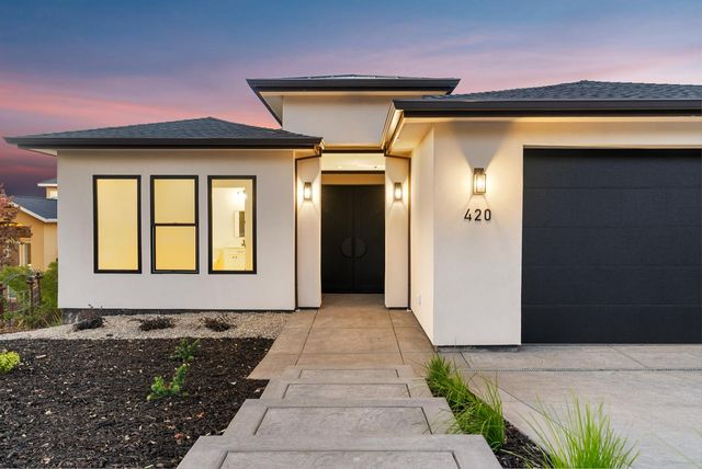 420 Miles Ct, Auburn, CA 95603