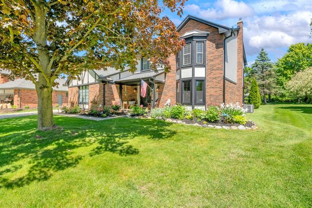 3394 Edmunton Drive, Rochester Hills, MI 48306