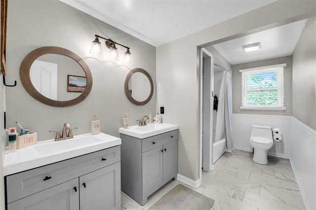 3394 Edmunton Drive, Rochester Hills, MI 48306