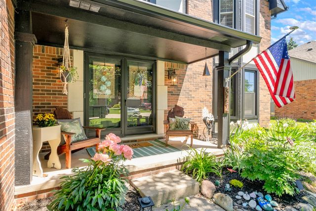 3394 Edmunton Drive, Rochester Hills, MI 48306