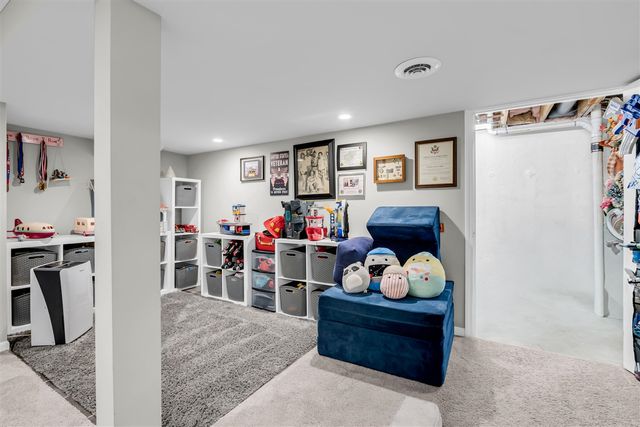 3394 Edmunton Drive, Rochester Hills, MI 48306