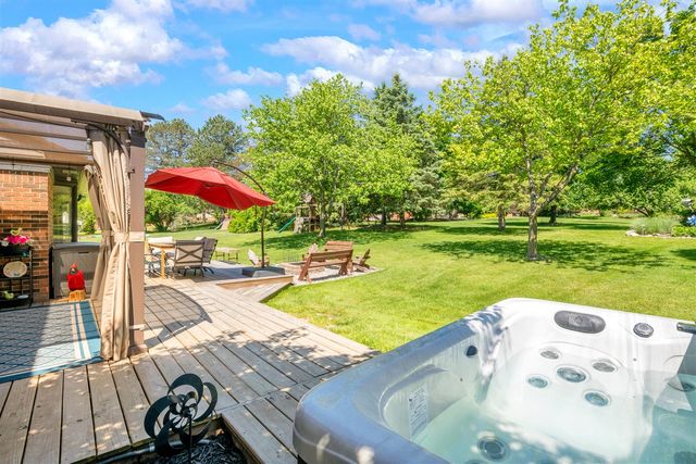 3394 Edmunton Drive, Rochester Hills, MI 48306