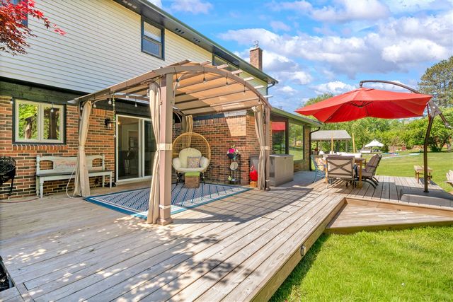 3394 Edmunton Drive, Rochester Hills, MI 48306