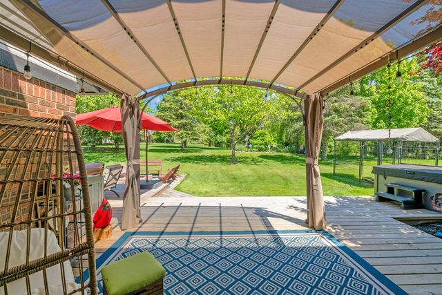 3394 Edmunton Drive, Rochester Hills, MI 48306