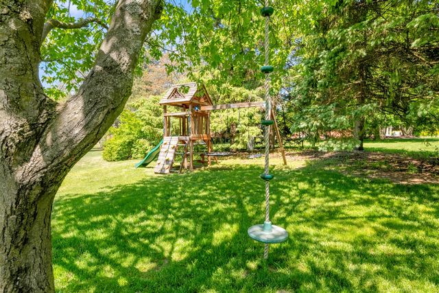 3394 Edmunton Drive, Rochester Hills, MI 48306